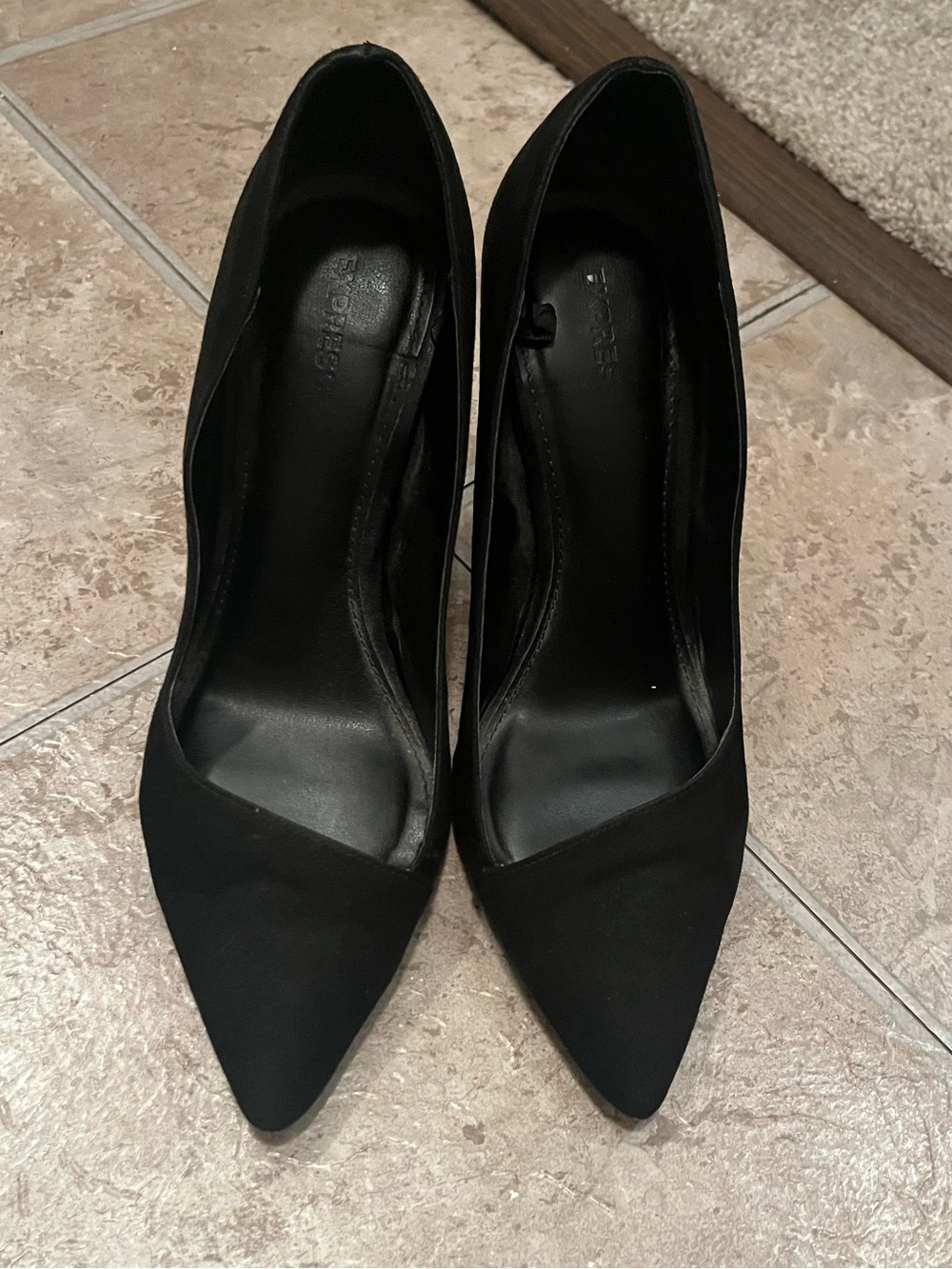 Express Black Pointed-Toe Suede Pumps